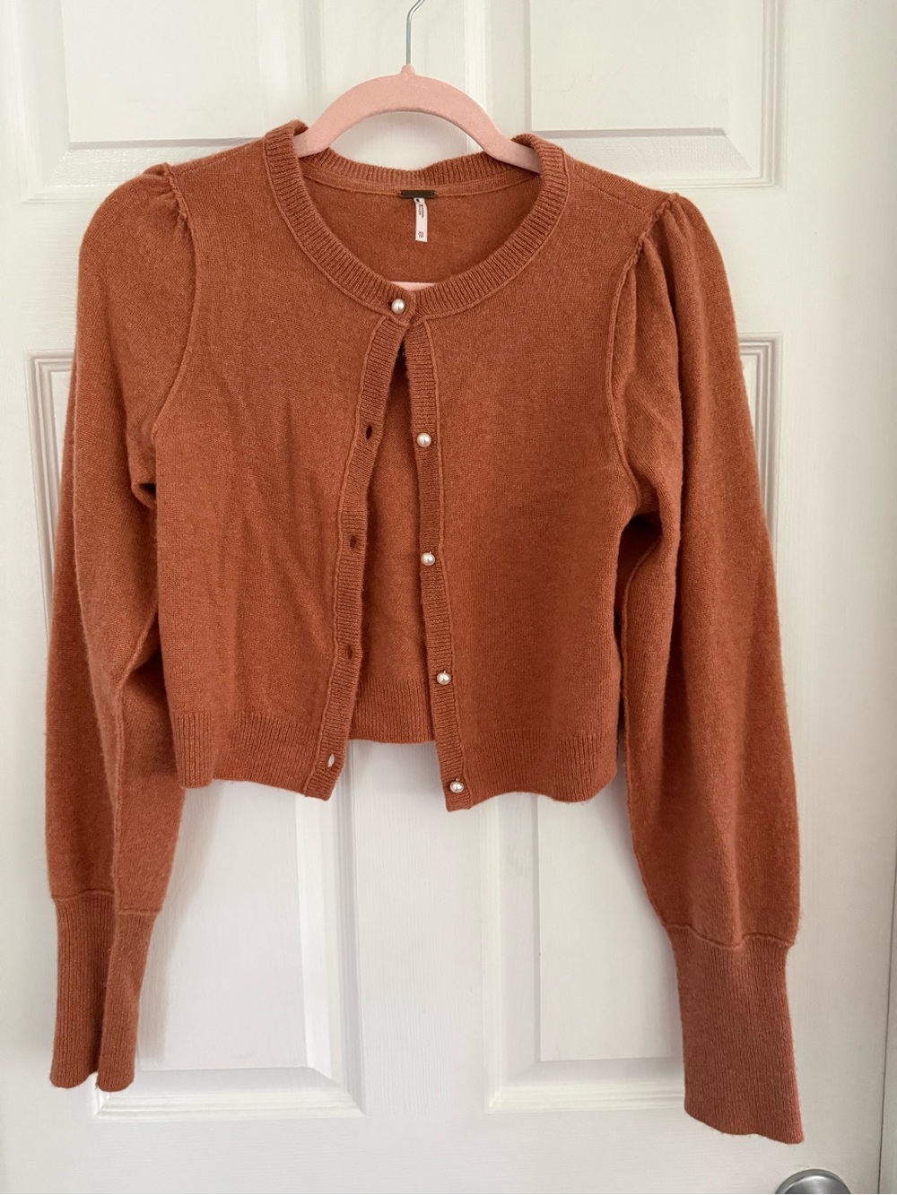 Free People Cropped Pearl-Button 100% Cashmere Cardigan in Rust Brown